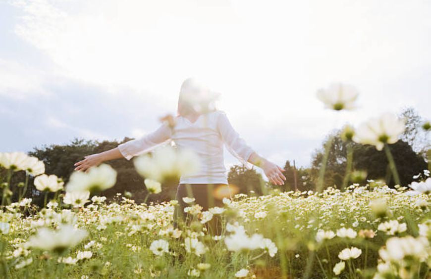 10 Tipps, wie man sich im Frühling pflegen kann