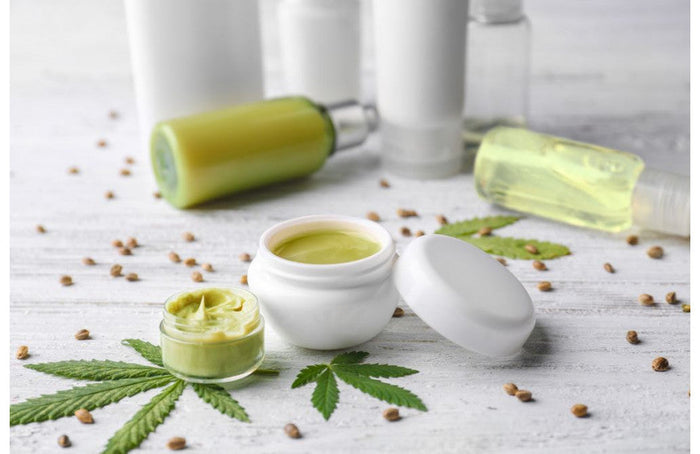 Cremes auf CBD-Basis: Ein wirksames Anti-Faltenmittel?