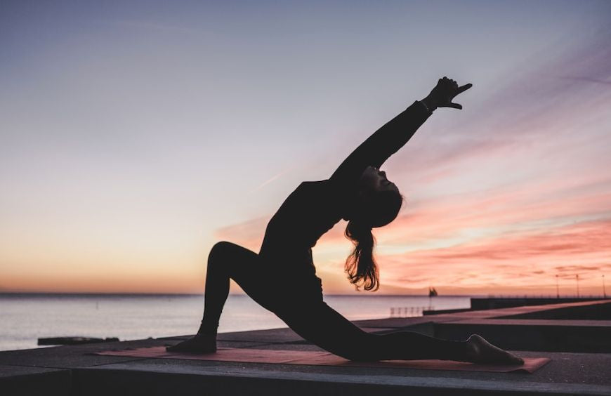 Yoga und CBD: eine gewinnbringende Kombination